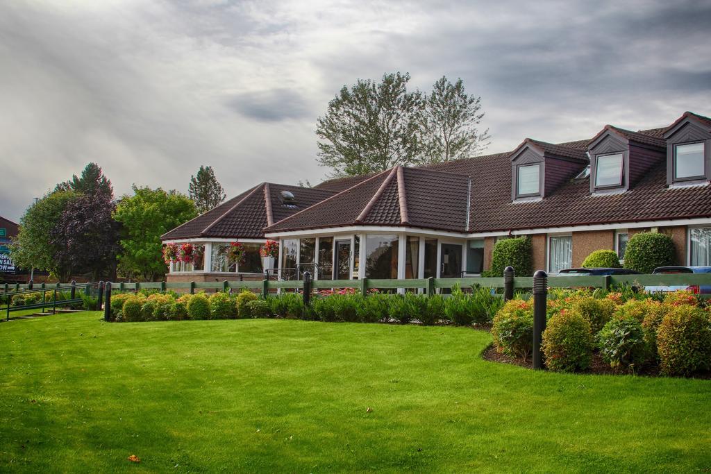 Strathburn Hotel Inverurie By Compass Hospitality Экстерьер фото