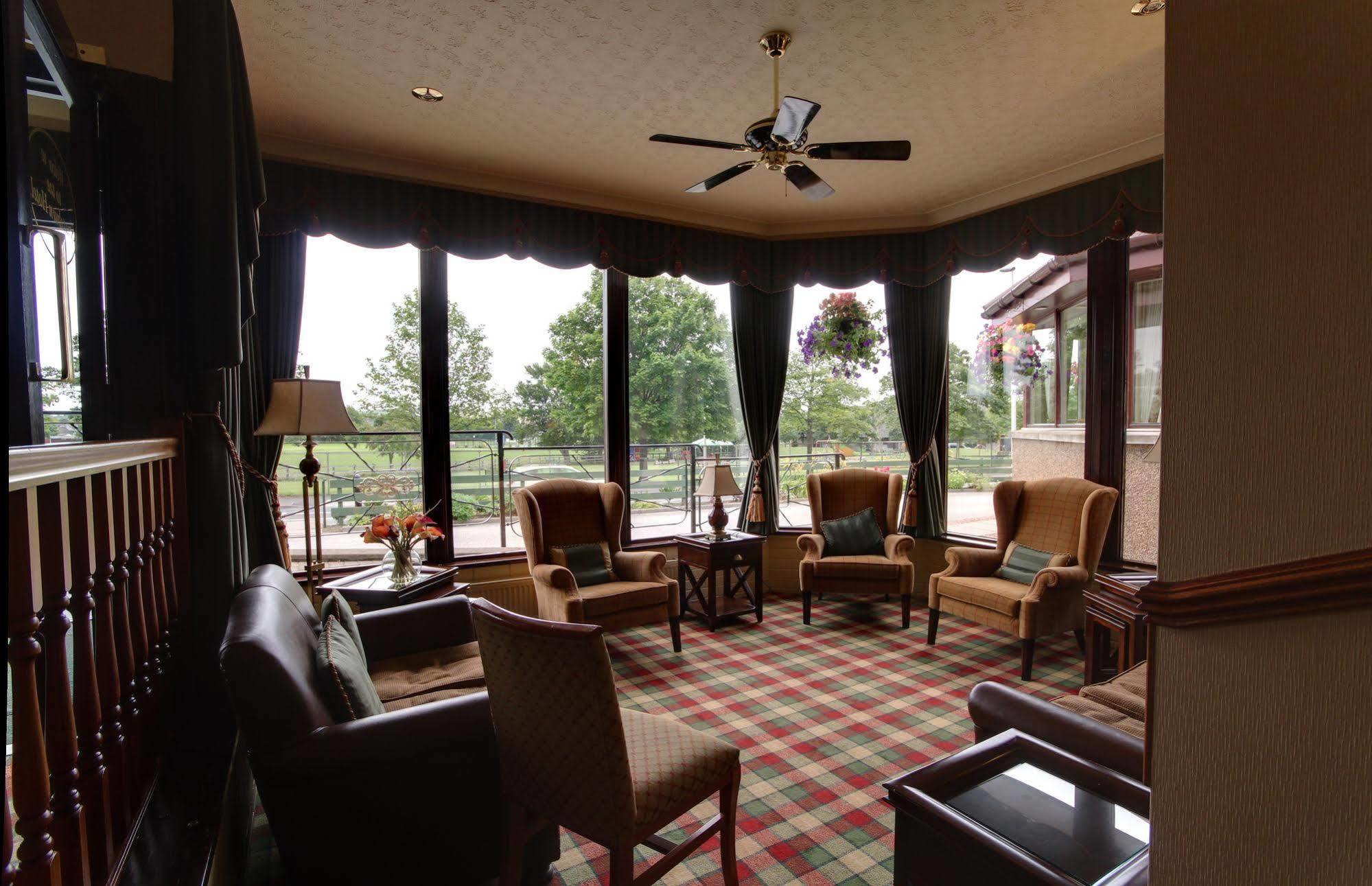 Strathburn Hotel Inverurie By Compass Hospitality Экстерьер фото