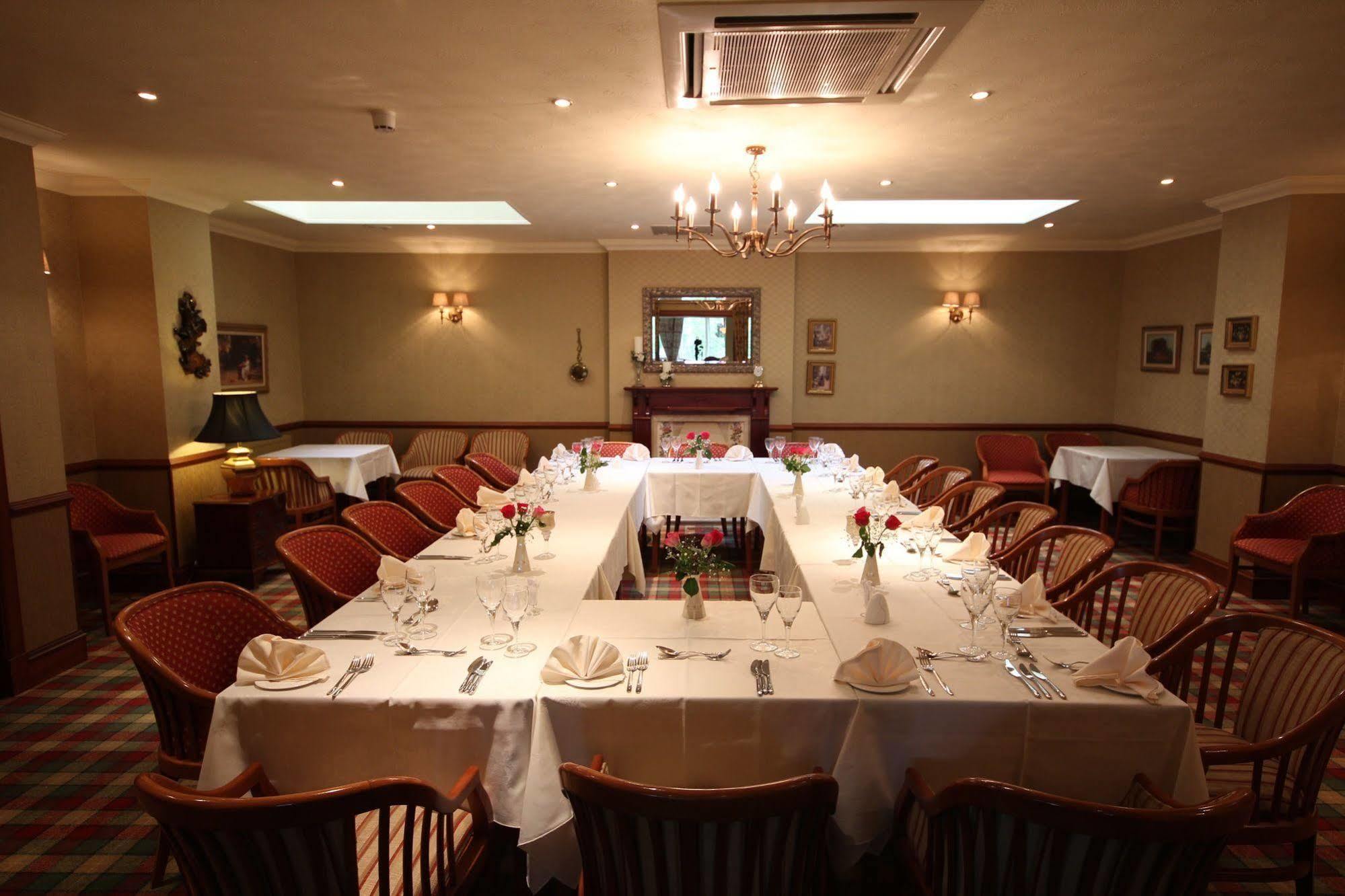 Strathburn Hotel Inverurie By Compass Hospitality Экстерьер фото