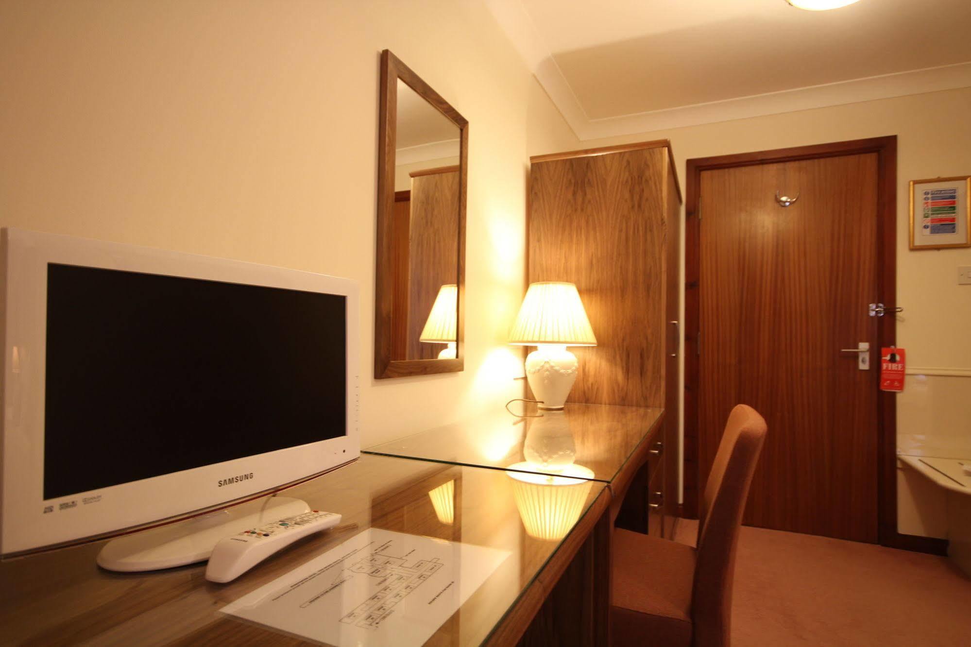 Strathburn Hotel Inverurie By Compass Hospitality Экстерьер фото