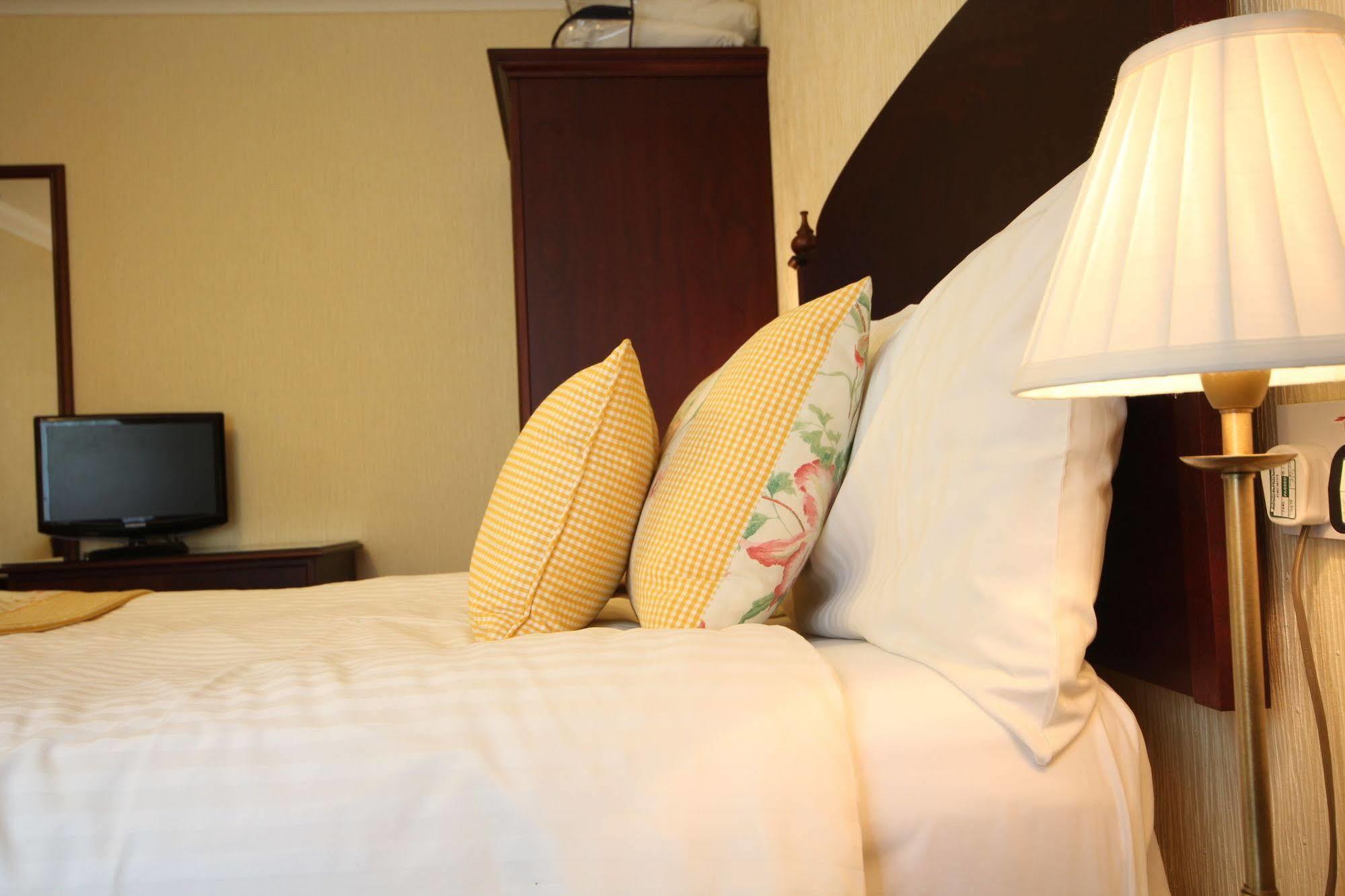 Strathburn Hotel Inverurie By Compass Hospitality Экстерьер фото