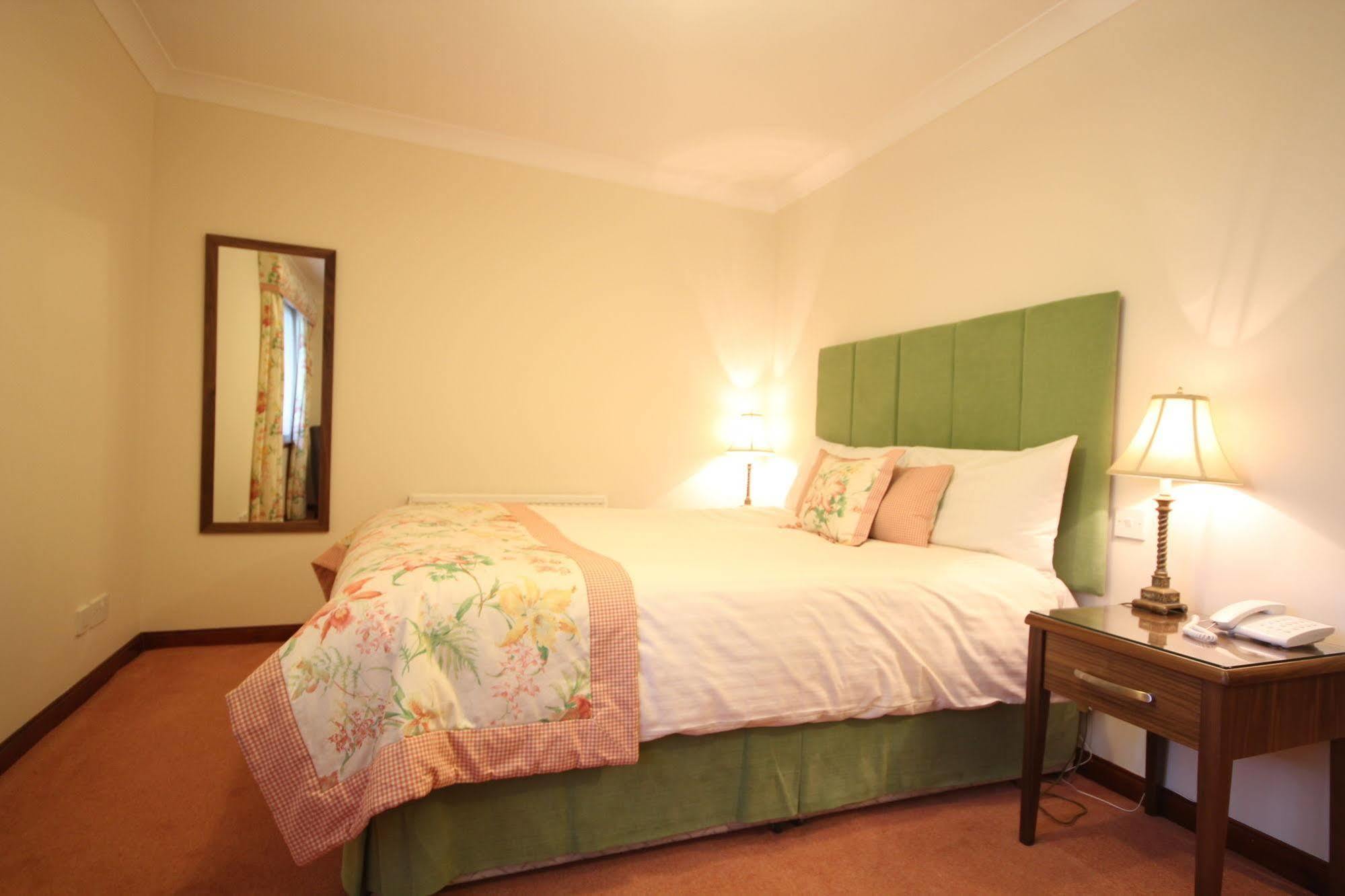 Strathburn Hotel Inverurie By Compass Hospitality Экстерьер фото
